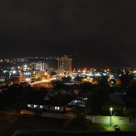 Bella Vista New Kingston Exterior foto